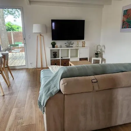 بيت للعطل Lesoyats33 - Maisonnette Avec Acces Piscine *