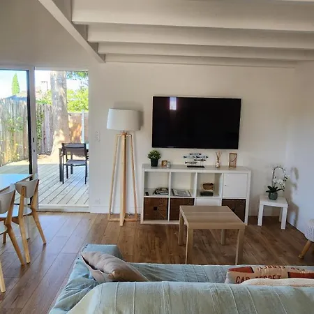 Lesoyats33 - Maisonnette Avec Acces Piscine بيت للعطل آريس