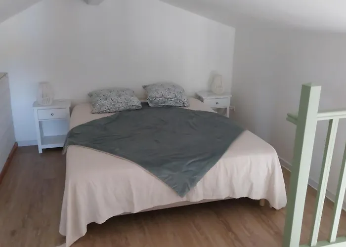 Lesoyats33 - Maisonnette Avec Acces Piscine Ares